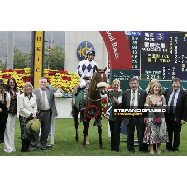 winning connection with Dean McKeown on Collier Hill winners of the Cathay Pacific Hong Kong Vase beating Mick Kinane on Castoria Hong Kong, 10th dec. 2006 ph. Stefano Grasso