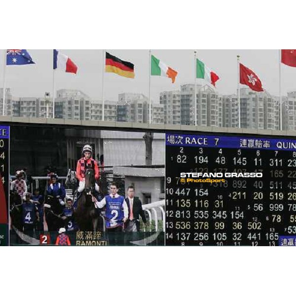 close for Endo Botti on Ramonti entering the track for run in the Cathay Pacific Hong Kong Mile. Hong Kong, 10th dec. 2006 ph. Stefano Grasso