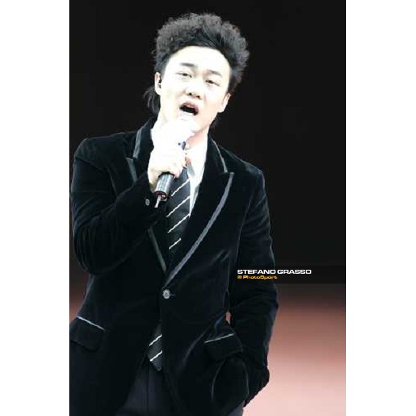 Eason Chan popular singer in Hong Kong during the opening ceremony at Sha Tin racetrack Hong Kong, 10th dec. 2006 ph. Stefano Grasso
