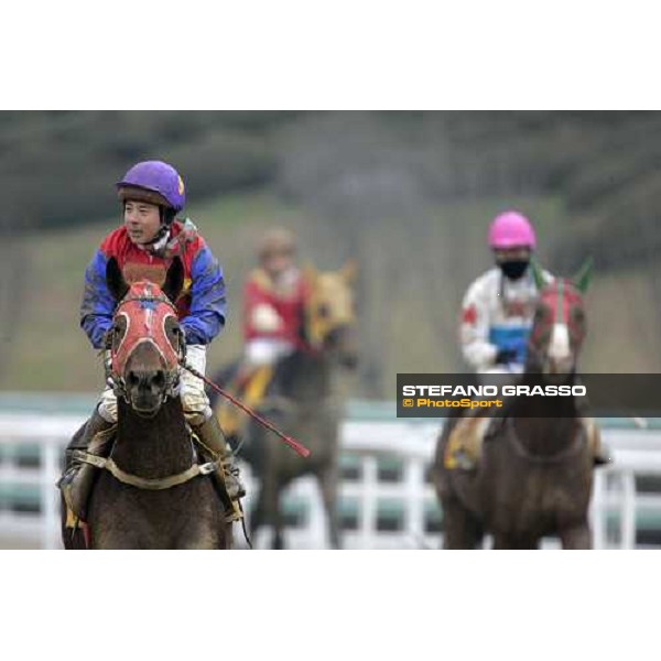 jockeys and horses come back after a race at Seoul race park Seoul, 16th dec. 2006 ph. Stefano Grasso