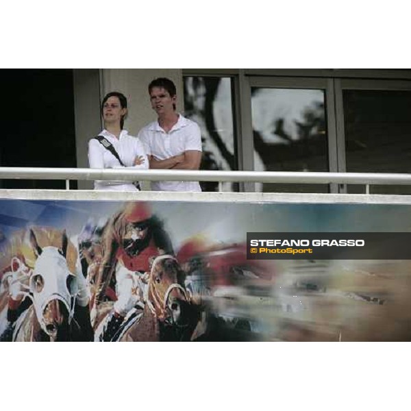 racegoers at Kenilworth racecourse Cape Town, 6th january 2007 ph. Stefano Grasso