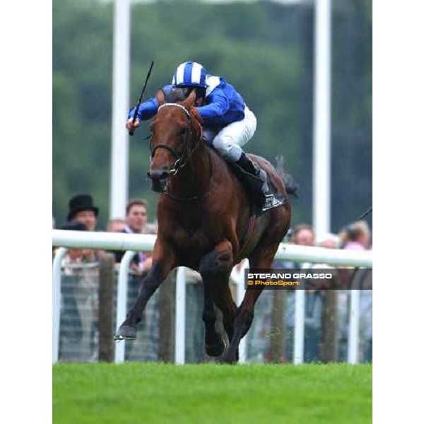 \'Richard Hills on Nayef wins the Prince of Wales\'s Stakes Ascot june 18 2003\'-ph.Stefano Grasso 