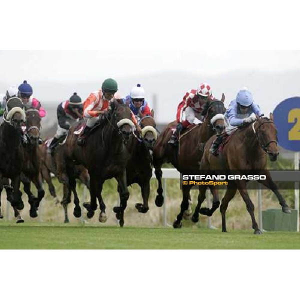 last few meters to the line at Kenilworth racecourse Cape Town, 6th january 2007 ph. Stefano Grasso