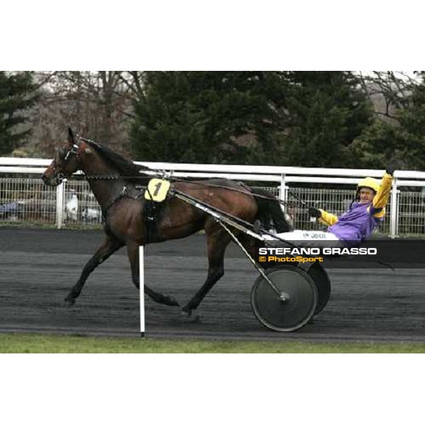 Pierre Levesque with Offshore Dream exults after winning the Gran Prix d\'Amerique 2007 Paris Vincennes, 28th january 2007 ph. Stefano Grasso