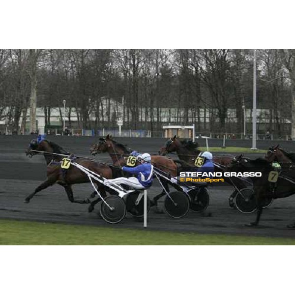 Chirstian Bigeon with Jardy leads on Michel Lenoir with Kesaco Phedo the Grand Prix d\'Amerique 2007 Paris Vincennes, 28th january 2007 ph. Stefano Grasso