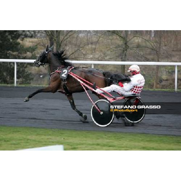 Giampaolo Minnucci with Fling Kronos leads during the Prix de Montreal Paris, Vincennes, 28th january 2007 ph. Stefano Grasso