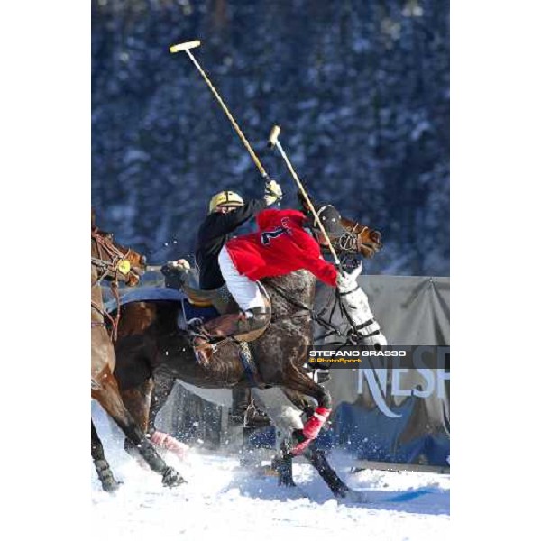 David Stirling jr. (Uruguay) Team Cartier vs Milo Fernandez Araujo (Argentina) Team Brioni - final 1st place 23¡ Cartier Polo World Cup on Snow in St. Moritz 2007 S.Moritz, 28th january 2007 ph. Daniele Salatin