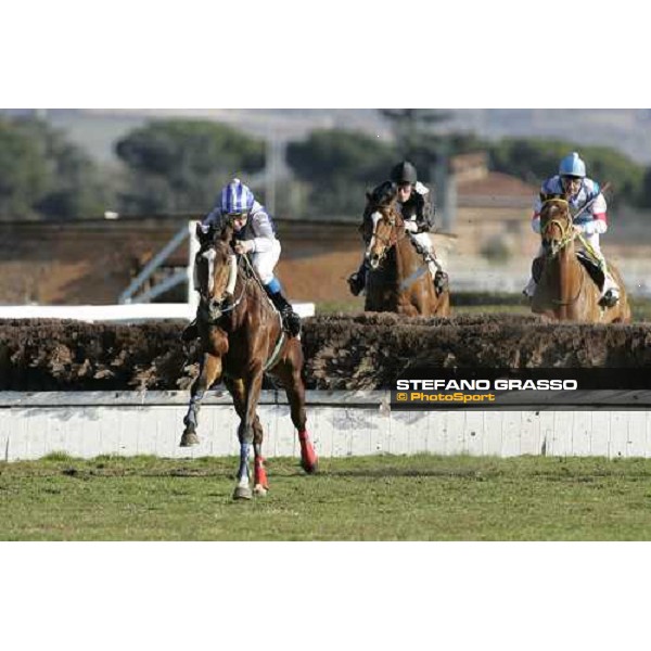 Dirck Fuhrmann on Blue Santillana jumps the last fence and goes to win the Premio Giulio Giannelli Viscardi Rome, 4th february 2007 ph. Stefano Grasso