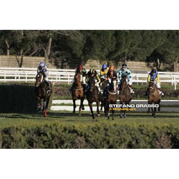 Dirck Fuhrmann on Amica (left) leads the group and goes to win the Premio XXIX Steeple Chase delle Capannelle Rome, 4th february 2007 ph. Stefano Grasso