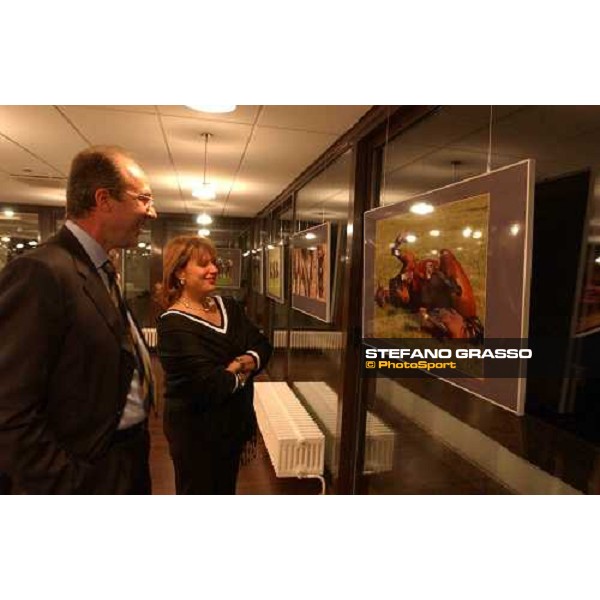 guests at photographic exibition of Falbrav by Stefano Grasso Carimate golf Club 29th april 2004 ph. Stefano Grasso