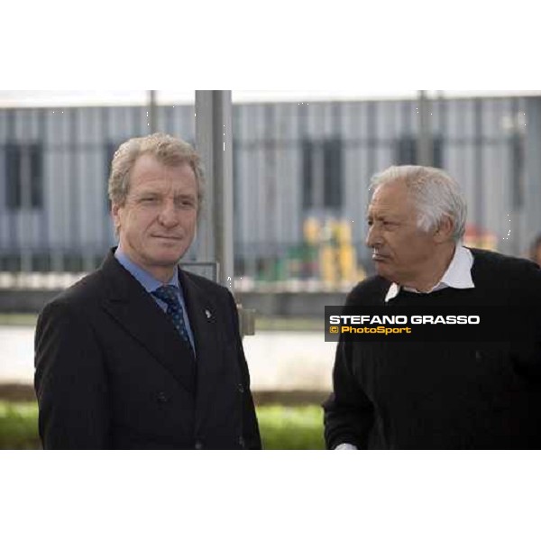 L\'ing Cesare Croce e Mogol durante la conferenza stampa del progetto \'Cavalli in Carcere\' nella casa di reclusione di Bollate. Bollate, 27 febbraio 2007 ph. Stefano Grasso