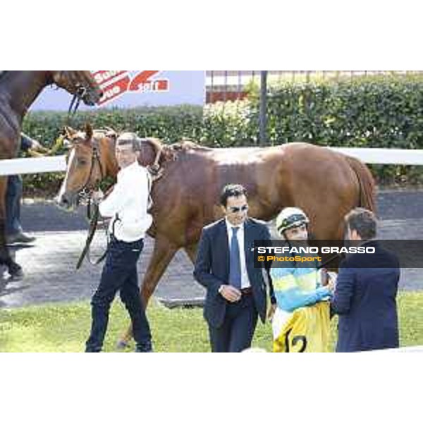 Dario Vargiu and Stefano Botti after winning with Poppet\'s Lachy the Premio Jebel Ali racecourse Rome Capannelle racecourse, 14th may 2017 - ph.Stefano Grasso
