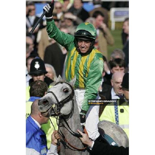 D.J.Condon on Ebaziyan enters in the winner circle after winning The Anglo Irish Bank Supreme Novices\' Hurdle Race Cheltenham, the Festival, 13th march 2007 ph. Stefano Grasso