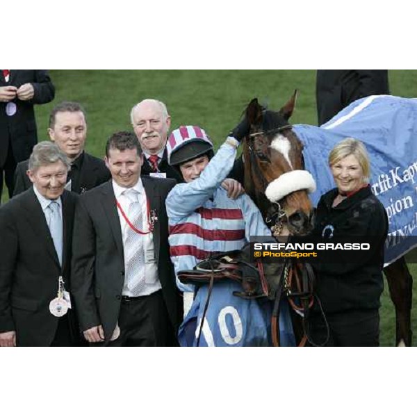 the winning connection of Sublimity winner of the Smurfit Kappa Champion Hurdle Cheltenham, The Festival 13th march 2007 ph. Stefano Grasso