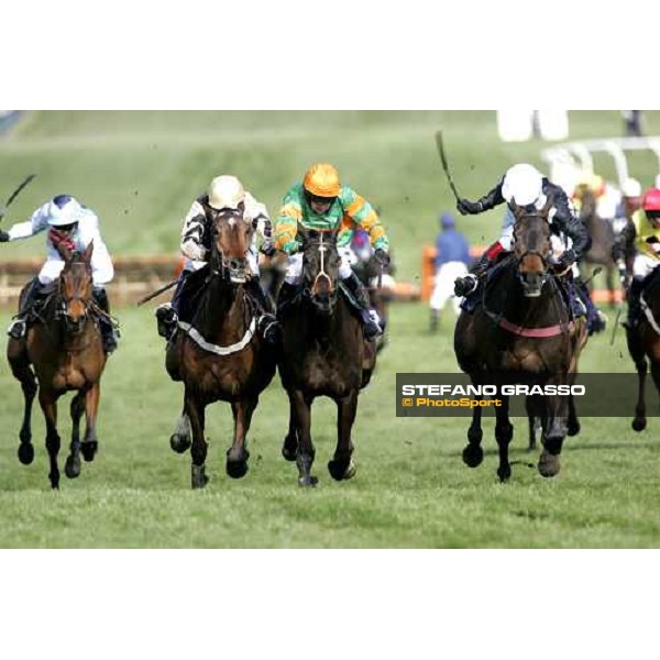 Richard Johnson on Massini\'s Maguire (right) at the last few meters to the post, leads and wins the Ballymore Properties Novices\' Hurdle Race Cheltenham, 2nd day - The Festival, 14th march 2007 ph. Stefano Grasso