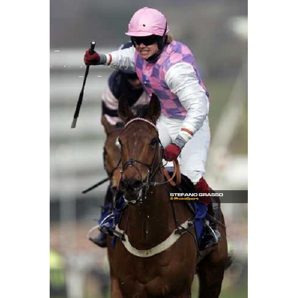 Robert Thornton on Voy Por Ustedes celebrate while he wins the Seasons Holidays Queen Mother Champion Steeple Chase Cheltenham, 2nd day - The Festival, 14th march 2007 ph. Stefano Grasso