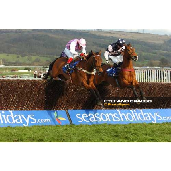 Robert Thornton on Voy Por Ustedes with at right Noel Fehily on Dempsey jumps the last fence and goes to win The Seasons Holidays Queen Mother Champion Steeple Chase Cheltenham, 2nd day - The Festival, 14th march 2007 ph. Stefano Grasso