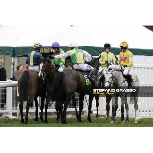 an exulting Ruby Walsh on Kauto Star receives the congratulations from the colleagues after winning the Totesport Cheltenham Gold Cup Cheltenham, The Festival, 4th day, 16th march 2007 ph. Stefano Grasso