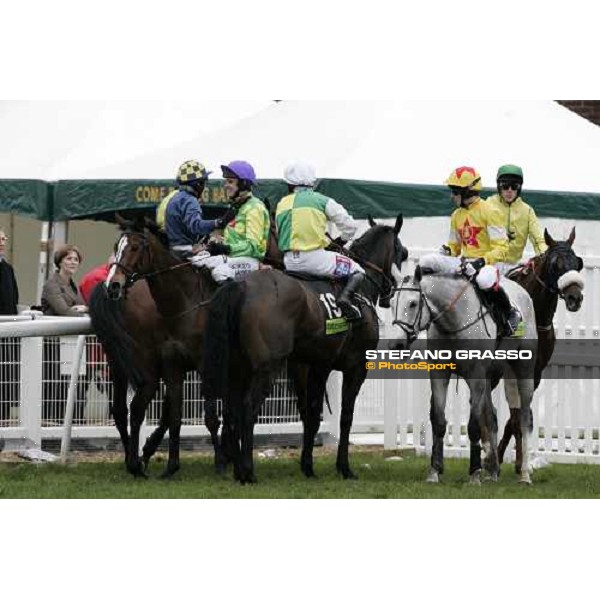 an exulting Ruby Walsh on Kauto Star receives the congratulations from the colleagues after winning the Totesport Cheltenham Gold Cup Cheltenham, The Festival, 4th day, 16th march 2007 ph. Stefano Grasso