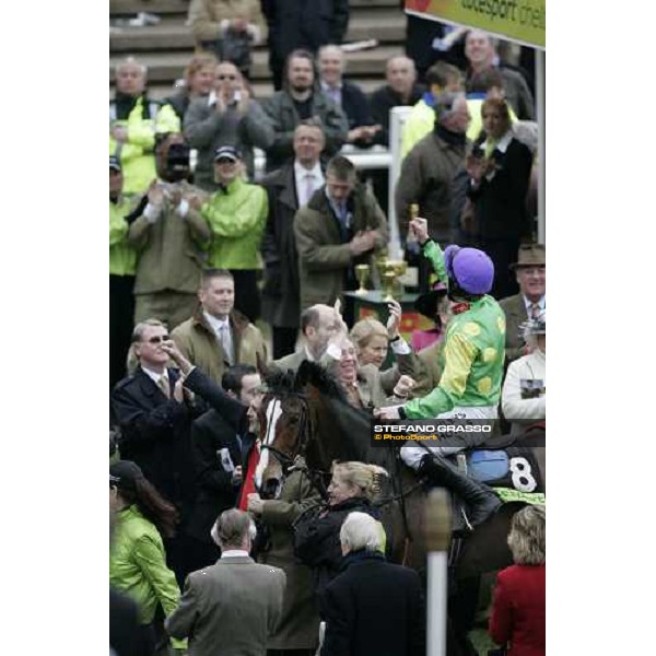 an exulting Ruby Walsh on Kauto Star enters in tgriumph in teh winner circle after winning the Totesport Cheltenham Gold Cup Cheltenham, The Festival, 4th day, 16th march 2007 ph. Stefano Grasso