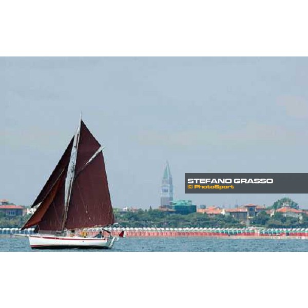 Jardine and San Marco\'s bell-tower in the background Navalis Trophy Venice 8th may 2004 ph. Stefano Grasso