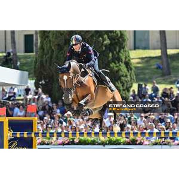 CSIO of Rome -FEI Nations Cup - Lorenzo de Luca on Ensor de Litrange XII - Rome, Piazza di Siena - 26 May 2017 - ph.Mario Grassia