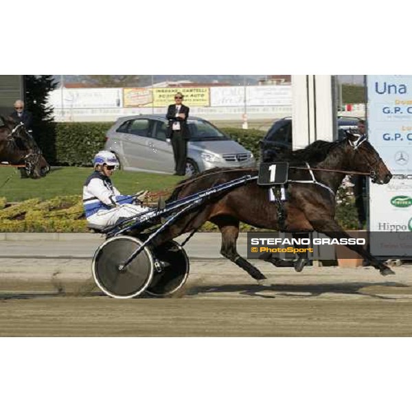 Pekka Korpi with Express Merett wins the Gran Premio Cittˆ di Torino Torino, 9th april 2007 ph. Stefano Grasso