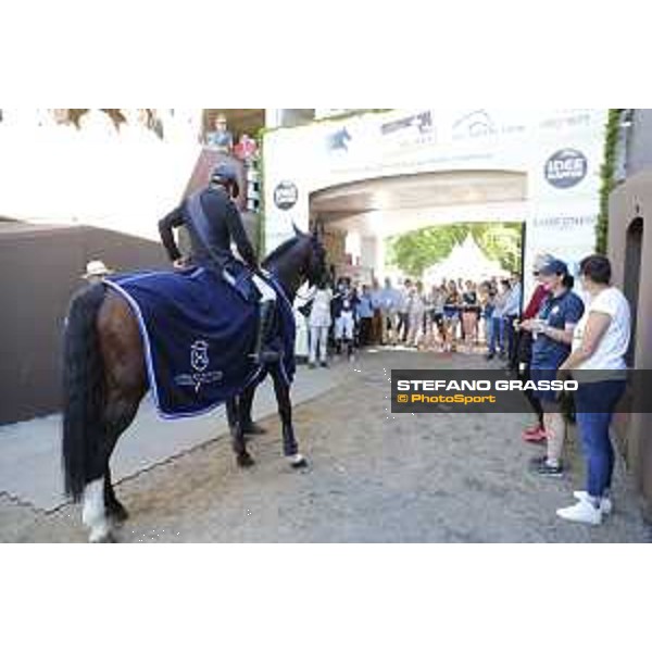 LGCT of Hamburg - Grand Prix - Rolf Goran Bengtsson retires Casall ASK from the competition - Hamburg, Derby Park - 27 May 2017 - ph.Stefano Grasso/LGCT