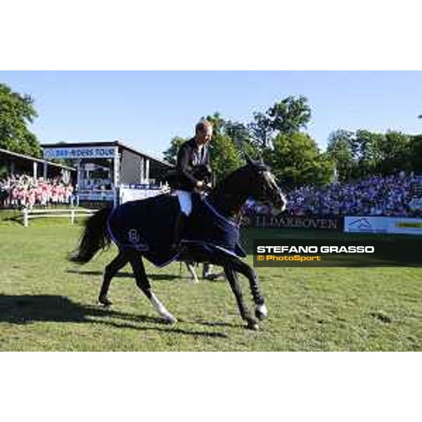 LGCT of Hamburg - Grand Prix - Rolf Goran Bengtsson retires Casall ASK from the competition - Hamburg, Derby Park - 27 May 2017 - ph.Stefano Grasso/LGCT