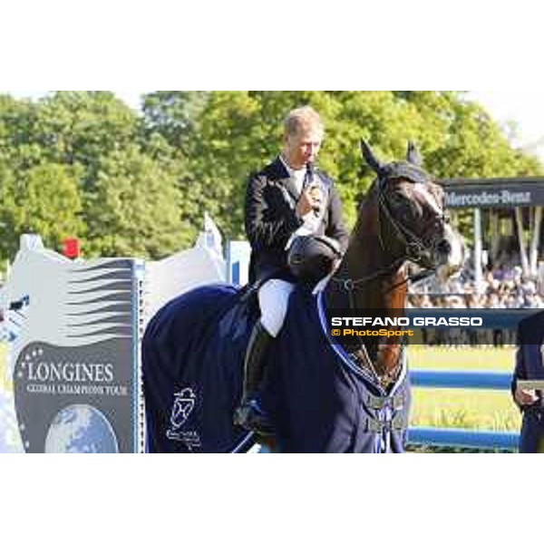 LGCT of Hamburg - Grand Prix - Rolf Goran Bengtsson retires Casall ASK from the competition - Hamburg, Derby Park - 27 May 2017 - ph.Stefano Grasso/LGCT
