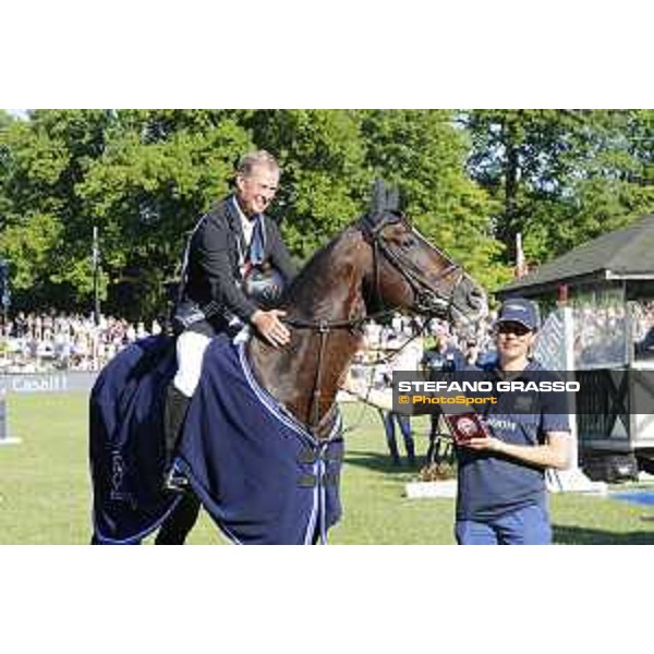 LGCT of Hamburg - Grand Prix - Rolf Goran Bengtsson retires Casall ASK from the competition - Hamburg, Derby Park - 27 May 2017 - ph.Stefano Grasso/LGCT