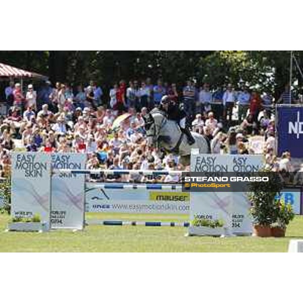 LGCT of Hamburg - Class 4 - John Whitaker on Cassinis Chaplin - Hamburg, Derby Park - 27 May 2017 - ph.Stefano Grasso/LGCT