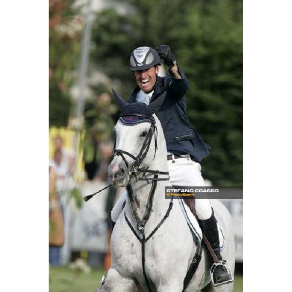 giving prize of Campionato Italiano Assoluto Salto Ostacoli. Jerry Smit on Nadir di San Patrignano, italian champion 2007 Busto Arsizio, 24th april 2007 ph. Stefano Grasso