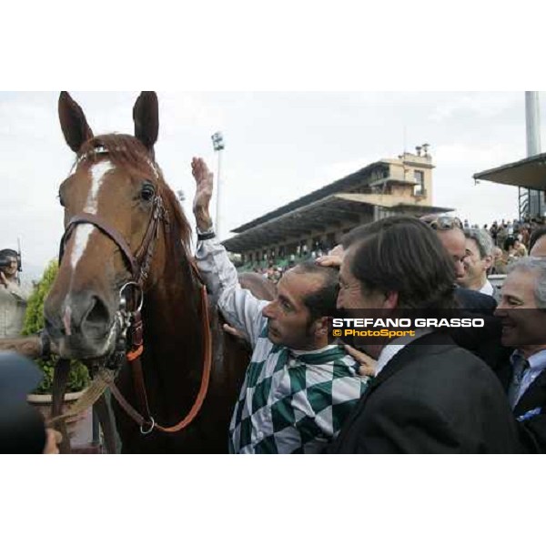 Stefano Landi congratulates with Golden Titus and Armando Renzoni after wining the Premio Parioli Rome Capannelle 29th april 2007 ph. Stefano Grasso