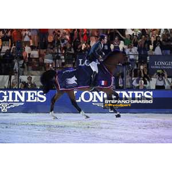 LGCT of Cannes - Grand prix - Prize giving ceremony - Sergio Alvarez Moya on Arrayan parades after winning the Grand Prix - Cannes, Stade des Hesperyde - 10 June 2017 - ph.Mario Grassia/LGCT