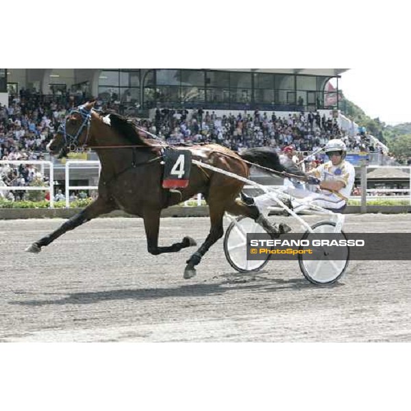 Roberto Andreghetti with Felix del Nord wins the 1st heat of Gran Premio Lotteria Napoli, 6th may 2007 ph. Stefano Grasso