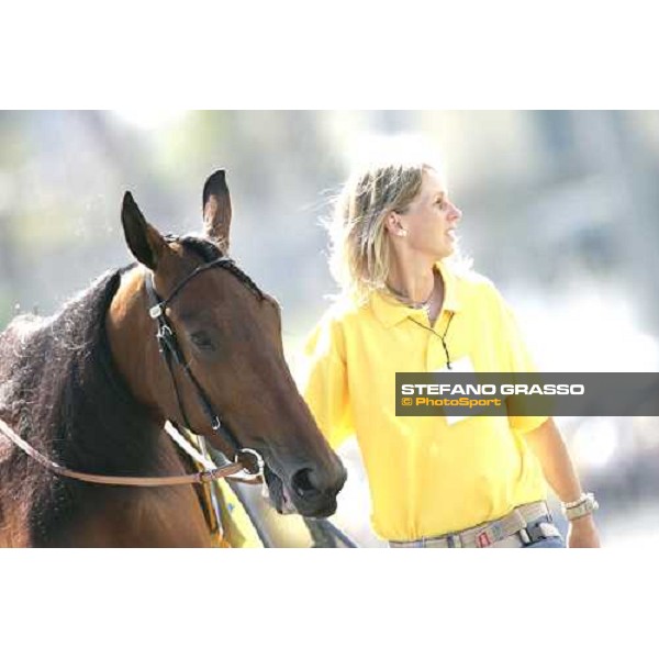 close up for Giulia Grif and her groom before the race Napoli, 6th may 2007 ph. Stefano Grasso