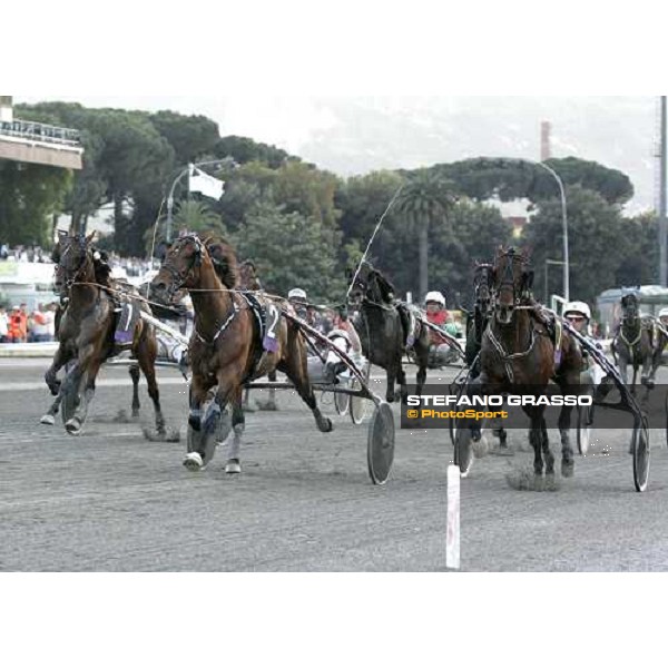 Jean Michel Bazire with Exploit Caf wins the 58 Gran Premio Lotteria beating Enrico Bellei with El Nino and Roberto Andreghetti with Felix del Nord Napoli, 6th may 2007 ph. Stefano Grasso