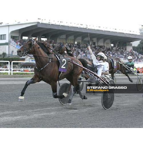 Jean Michel Bazire with Exploit Caf wins the 58 Gran Premio Lotteria Napoli, 6th may 2007 ph. Stefano Grasso