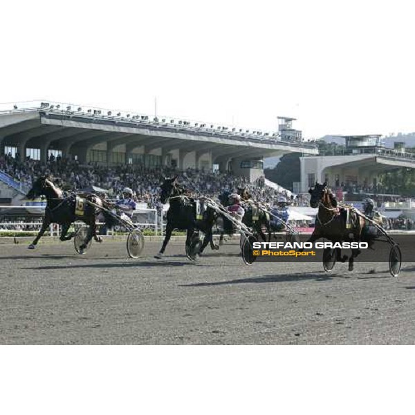 Jorma Kontio with Improve As (5) wins the consolazione of 58¡ Gran Premio Lotteria beating Pik Bube As and Dominatore d\'Orio Napoli, 6th may 2007 ph. Stefano Grasso