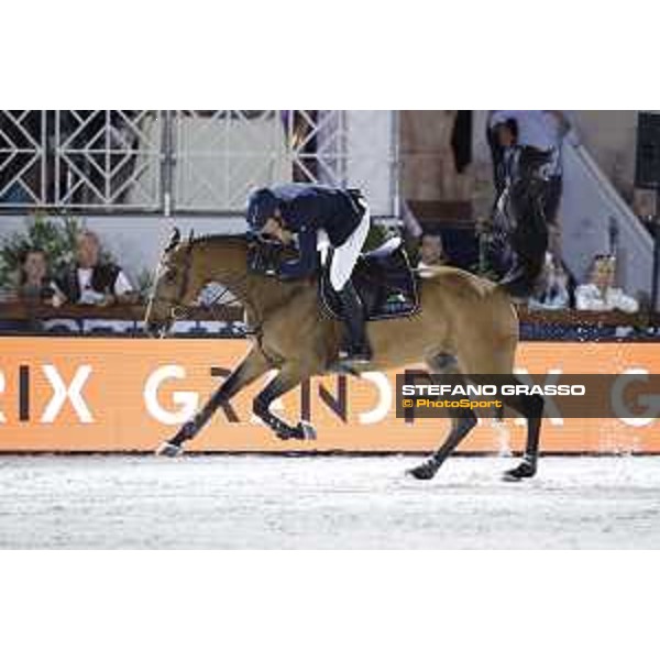 LGCT of Cannes - Class 9 - Henrik von Eckermann on Hermes de Mariposa - Cannes, Stade des Hesperyde - 9 June 2017 - ph.Stefano Grasso/LGCT