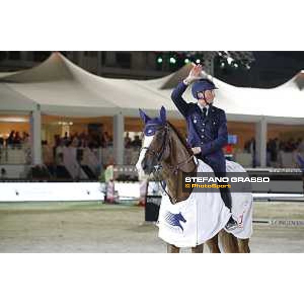 LGCT of Cannes - Class 9 - Lorenzo de Luca on Halifax van het Kluzeibos wins prix OFFICE DU TOURISME DE L\'ILE MAURICE | AIR MAURITIUS - Cannes, Stade des Hesperyde - 9 June 2017 - ph.Stefano Grasso/LGCT