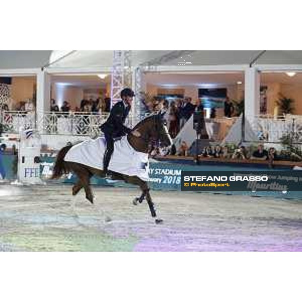 LGCT of Cannes - Class 9 - Lorenzo de Luca on Halifax van het Kluzeibos wins prix OFFICE DU TOURISME DE L\'ILE MAURICE | AIR MAURITIUS - Cannes, Stade des Hesperyde - 9 June 2017 - ph.Stefano Grasso/LGCT