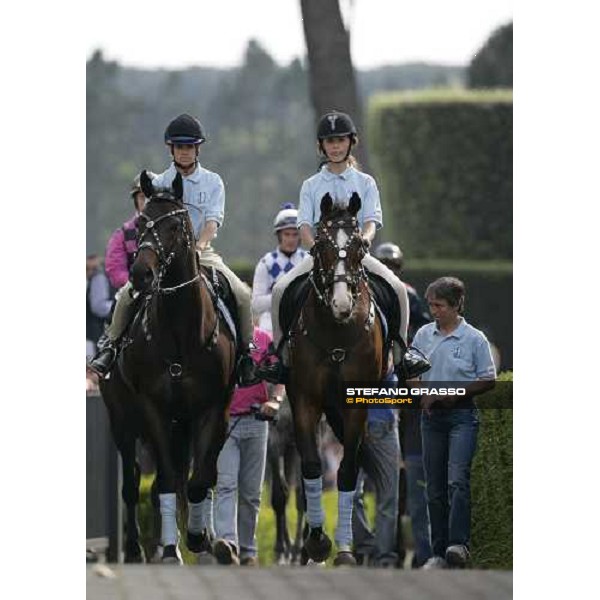 Jacqueline Freda and her girls open the parade of PRemio Signorino Roma, 30 aprile 2007 ph. Stefano Grasso