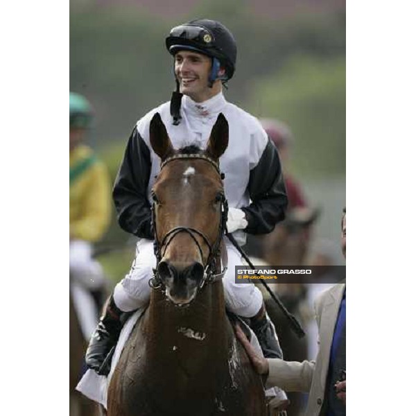 Marco Monteriso comes back on Samya after winning the Premio Torricola Roma, 30 aprile 2007 ph. Stefano Grasso
