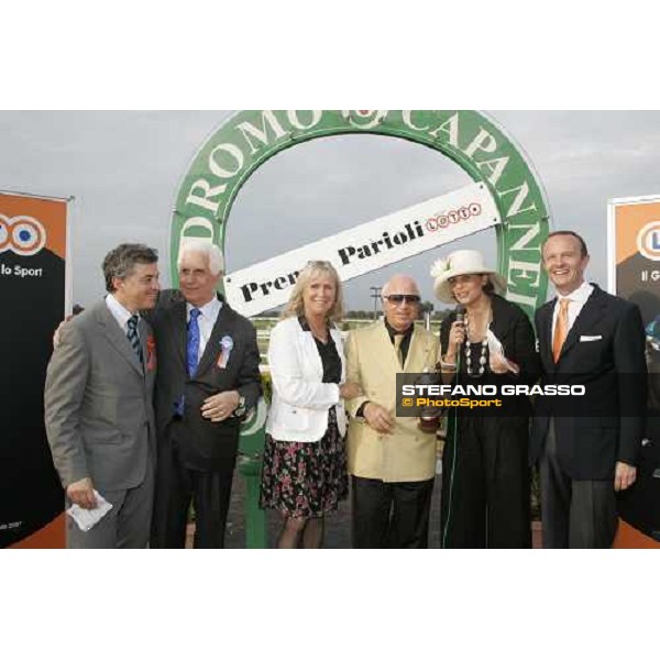 Andrea Scarpellini, Enzo Mei, Isabella Bezzera, Sergio Scarpellini, Francesca Barberini in the winner circle of Premio Signorino won with Vol de Nuit Roma, 30 aprile 2007 ph. Stefano Grasso