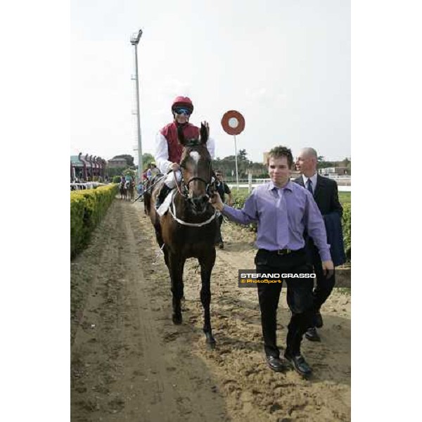 Eddy Ahern comes back on Zar Solitario after winning the Premio Botticelli Roma, 30 aprile 2007 ph. Stefano Grasso