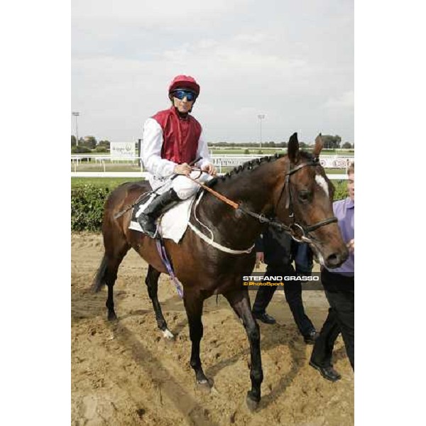 Eddy Ahern comes back on Zar Solitario after winning the Premio Botticelli Roma, 30 aprile 2007 ph. Stefano Grasso
