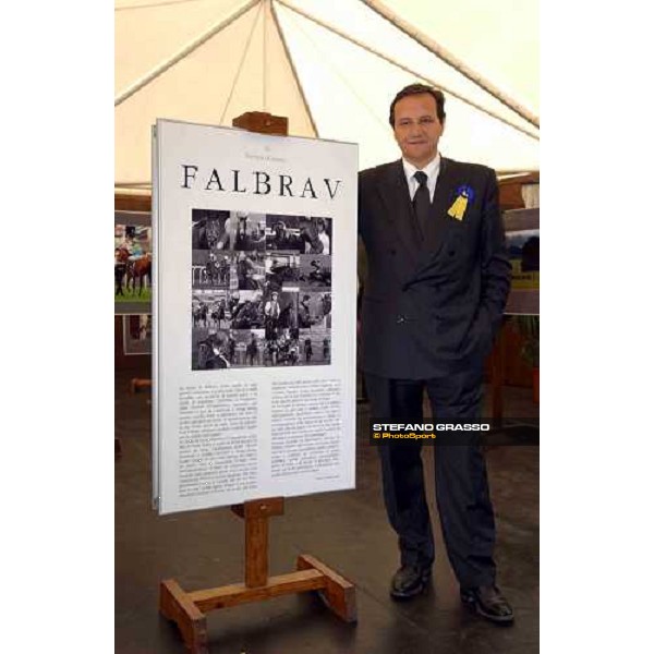 on. Baccini, under-secretary of italian Foreign office visits the Falbrav\'s exibition by Stefano Grasso garden Club Premio Presidente della Repubblica Rome Capannelle 16th may 2004 ph.Stefano Grasso