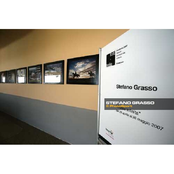 photographic exibition by Stefano Grasso - \'Corsa Infinita\' Rome, Capannelle racetrack - from 29th april to 20th may 2007 ph. Stefano Grasso